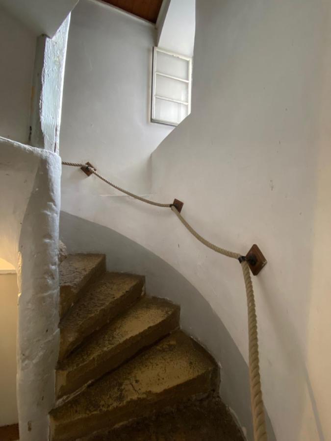 Vivez Un Conte De Fee Dans La Piece Ronde D'Une Tour Medievale بورينتري المظهر الخارجي الصورة