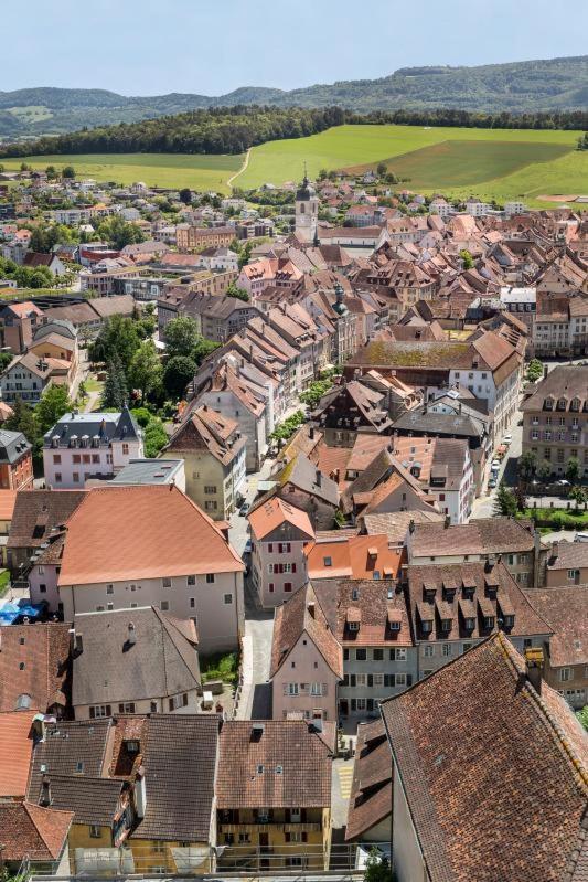 Vivez Un Conte De Fee Dans La Piece Ronde D'Une Tour Medievale بورينتري المظهر الخارجي الصورة