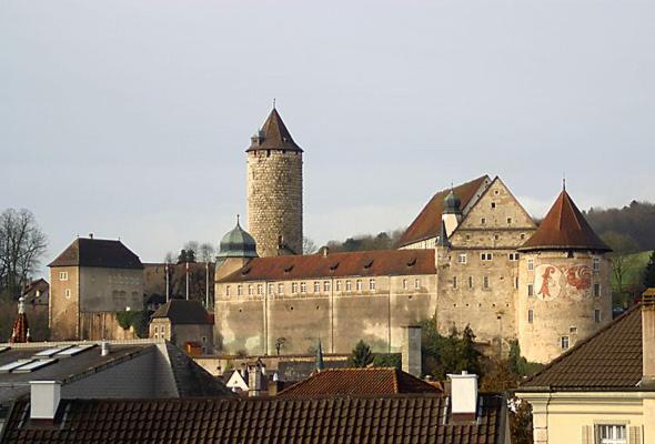 Vivez Un Conte De Fee Dans La Piece Ronde D'Une Tour Medievale بورينتري المظهر الخارجي الصورة